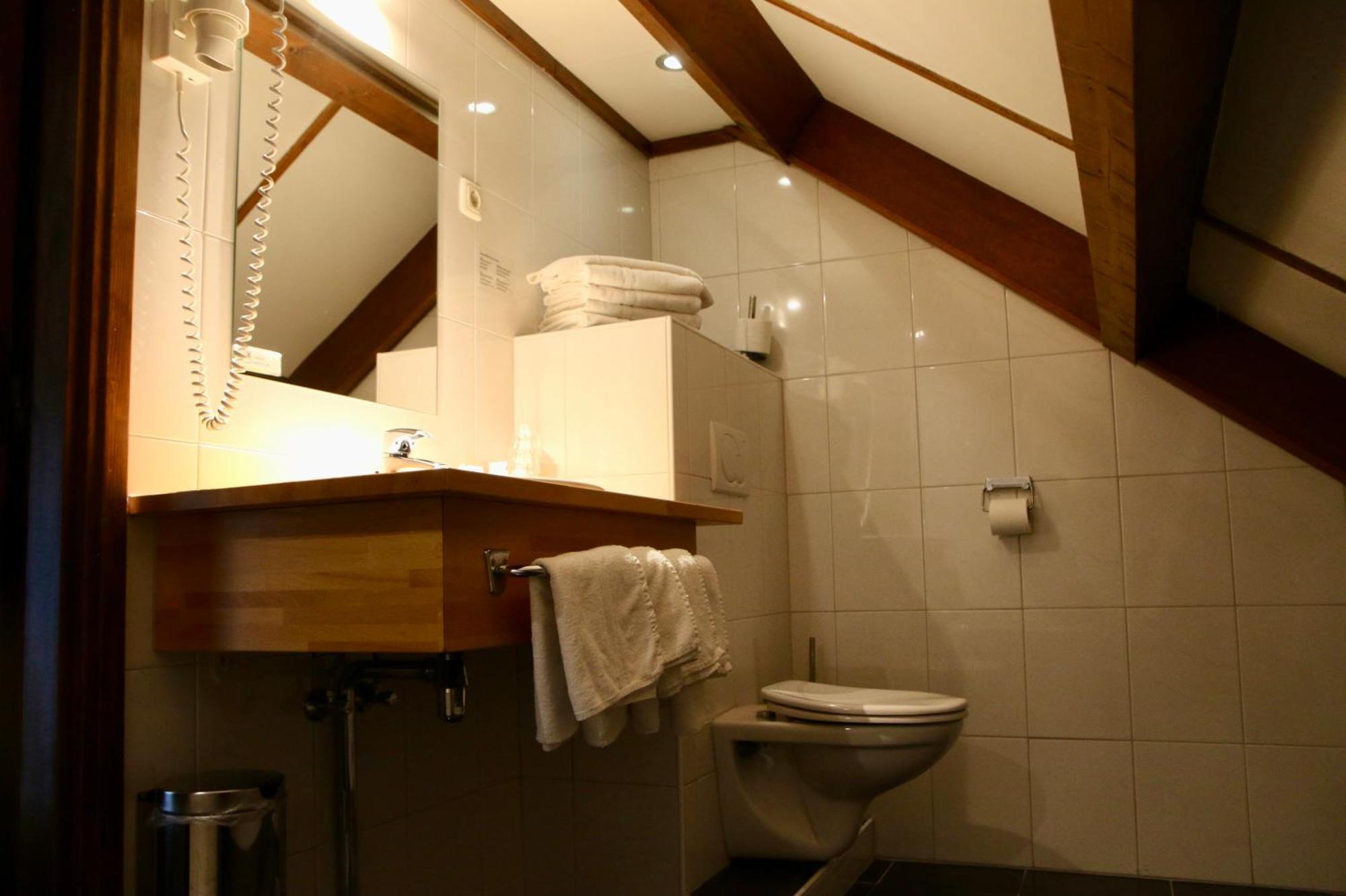 Hotel Restaurant De Roosterhoeve Roosteren Luaran gambar