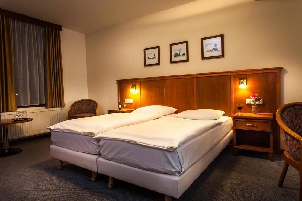 Hotel Restaurant De Roosterhoeve Roosteren Luaran gambar